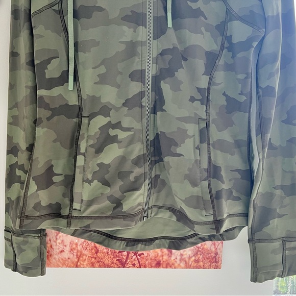 Lululemon Camouflage Zip-Up Sports Jacket - Picture 4 of 11